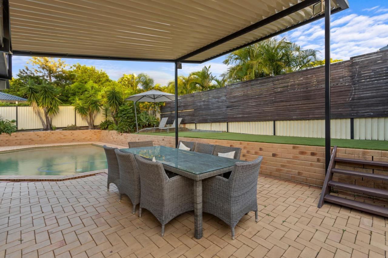 Holiday home Spacious 4 Bedroom Entire With Pool - Robina, Gold Coast