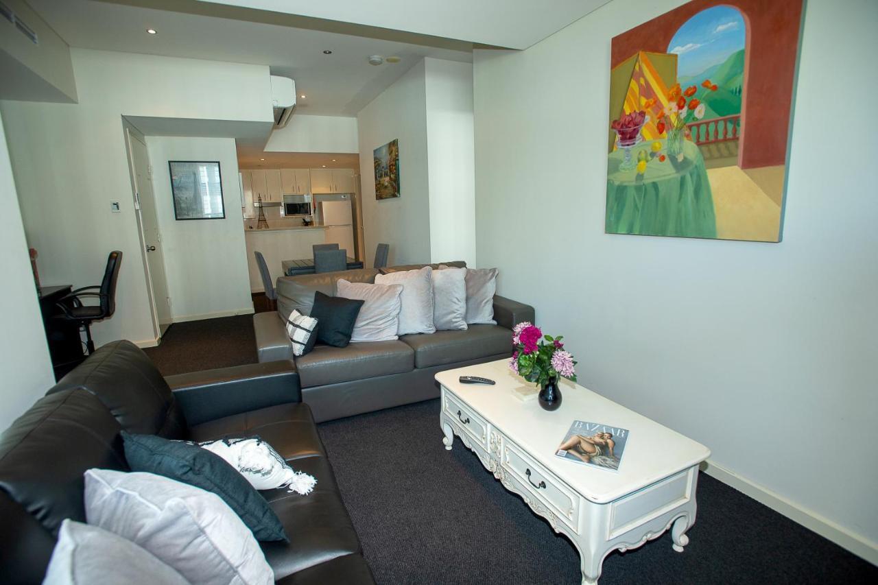 Apartment Exquisitely Furnished 2 Bedroom Apartment! Gold Coast