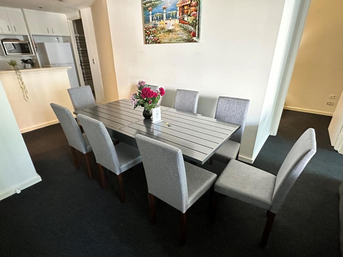 Exquisitely Furnished 2 Bedroom Apartment!