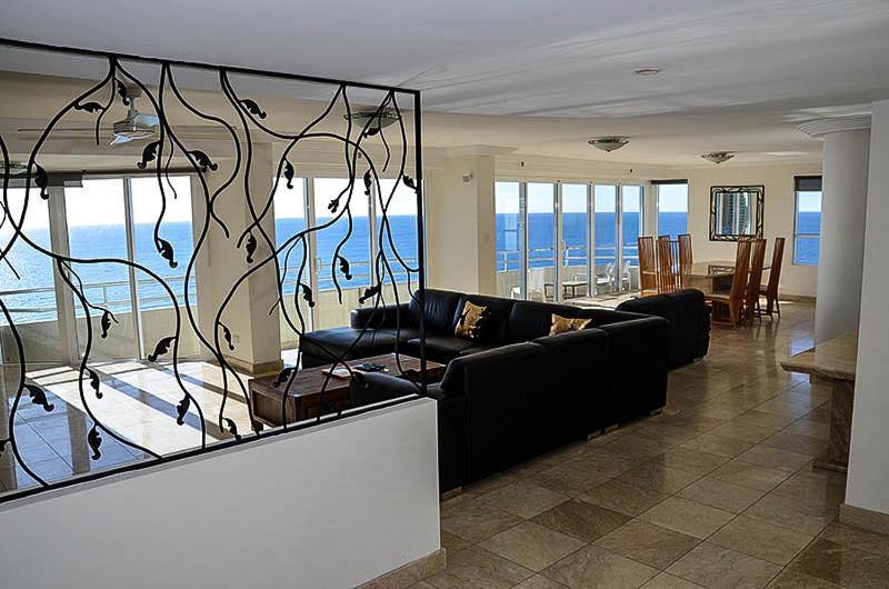 Zenith Ocean Front 3* Gold Coast