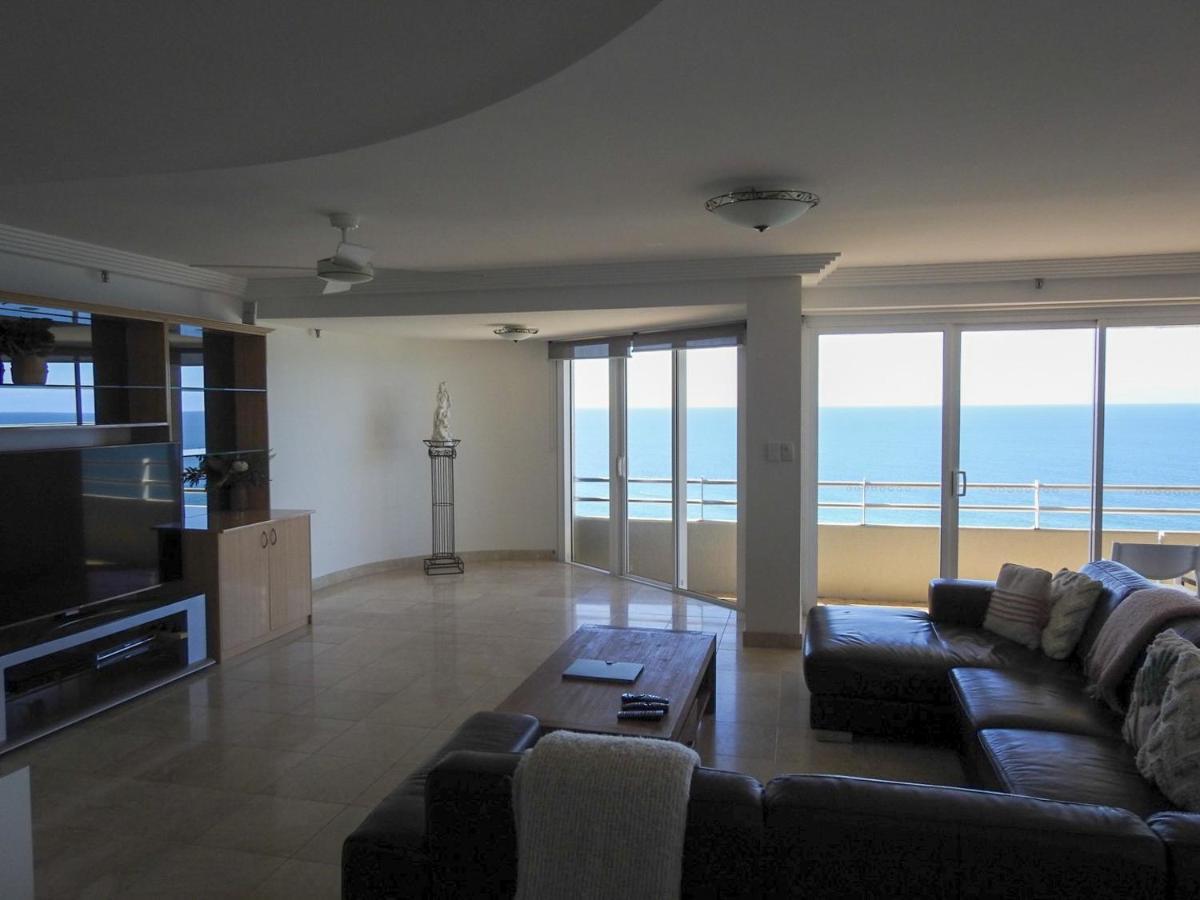 Zenith Ocean Front Gold Coast