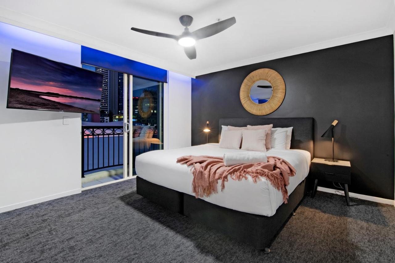 Chevron Renaissance - Self Contained & Privately Managed