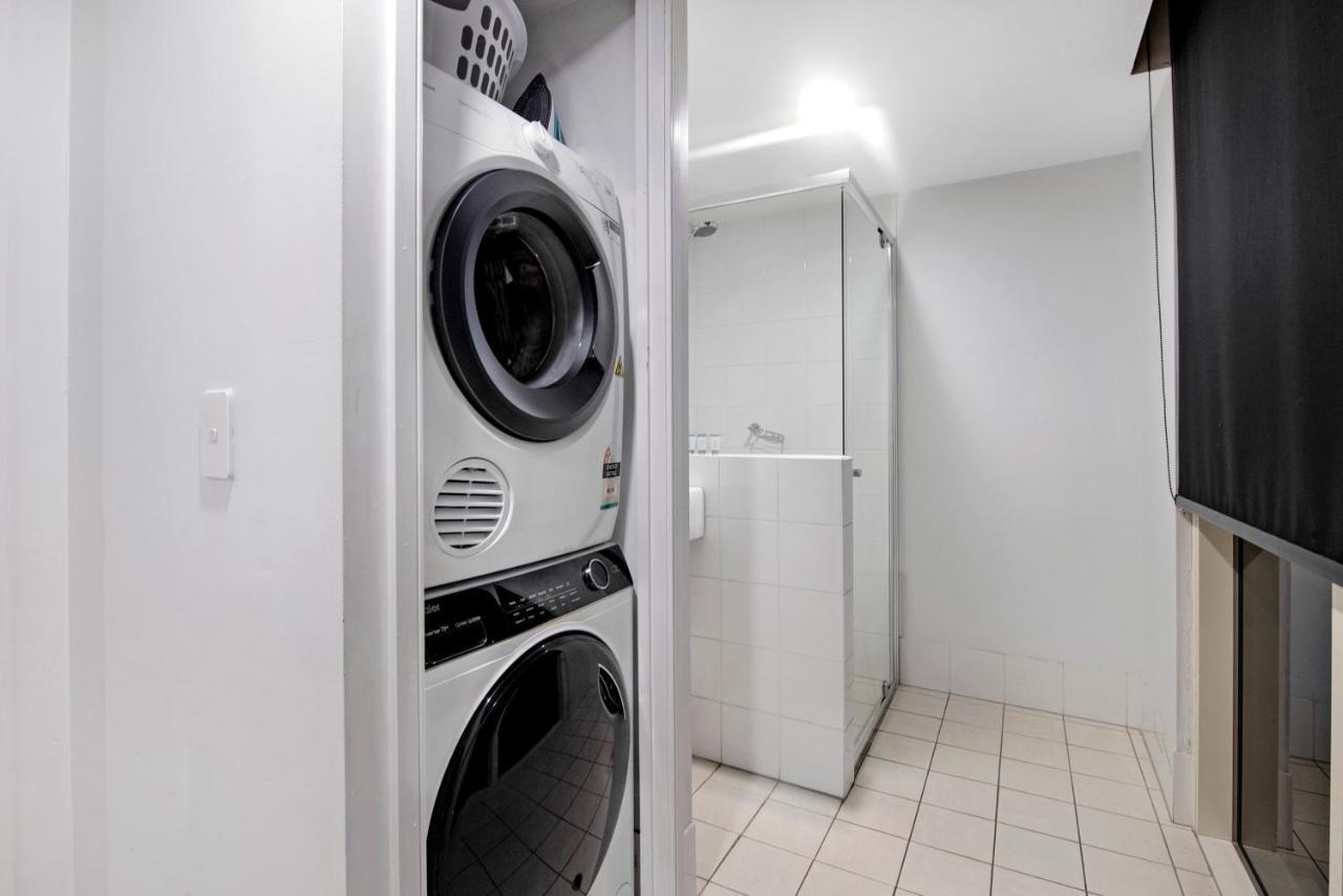 Apartment Chevron Renaissance - Floor - Self Contained & Privately Managed Gold Coast