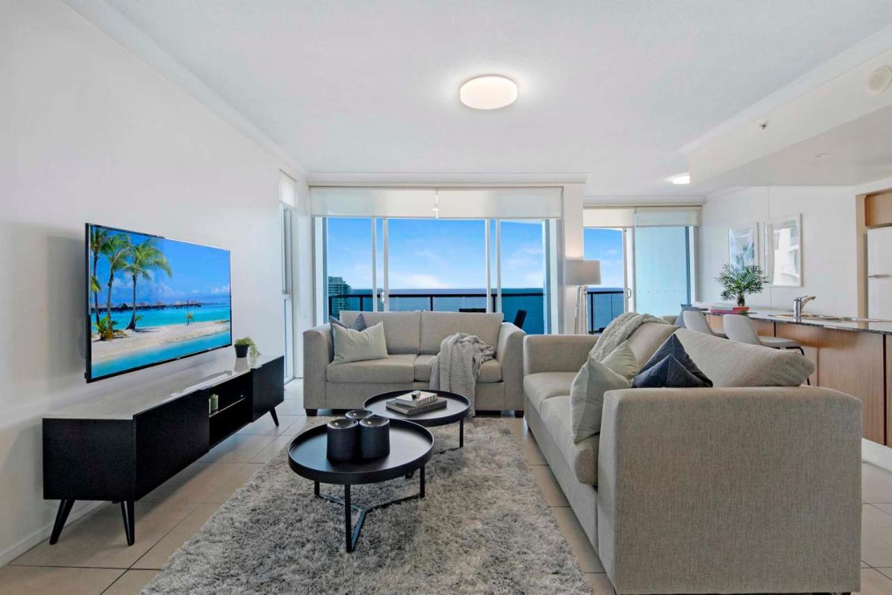 Self Contained At Chevron Renaissance - Privately Managed - Wow Apartment
