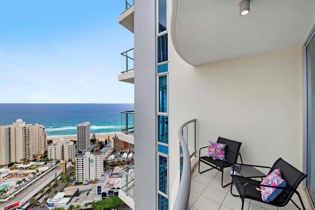 Self Contained At Chevron Renaissance - Privately Managed - Wow Apartment