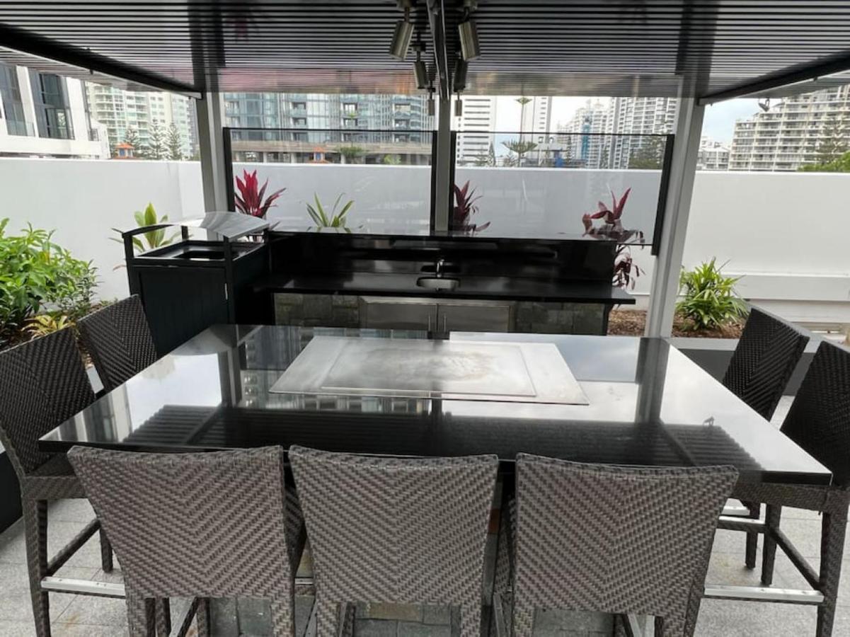 29th Floor Oracle Tower 2 Stunning Ocean And Views Apartment Gold Coast