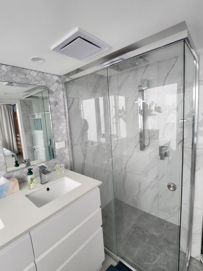 Spacious Quarterdeck Unit With Ocean Views