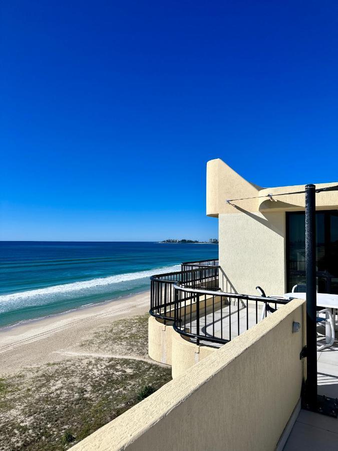 Two Bedroom Ocean View Penthouse At Pelican Sands * Gold Coast