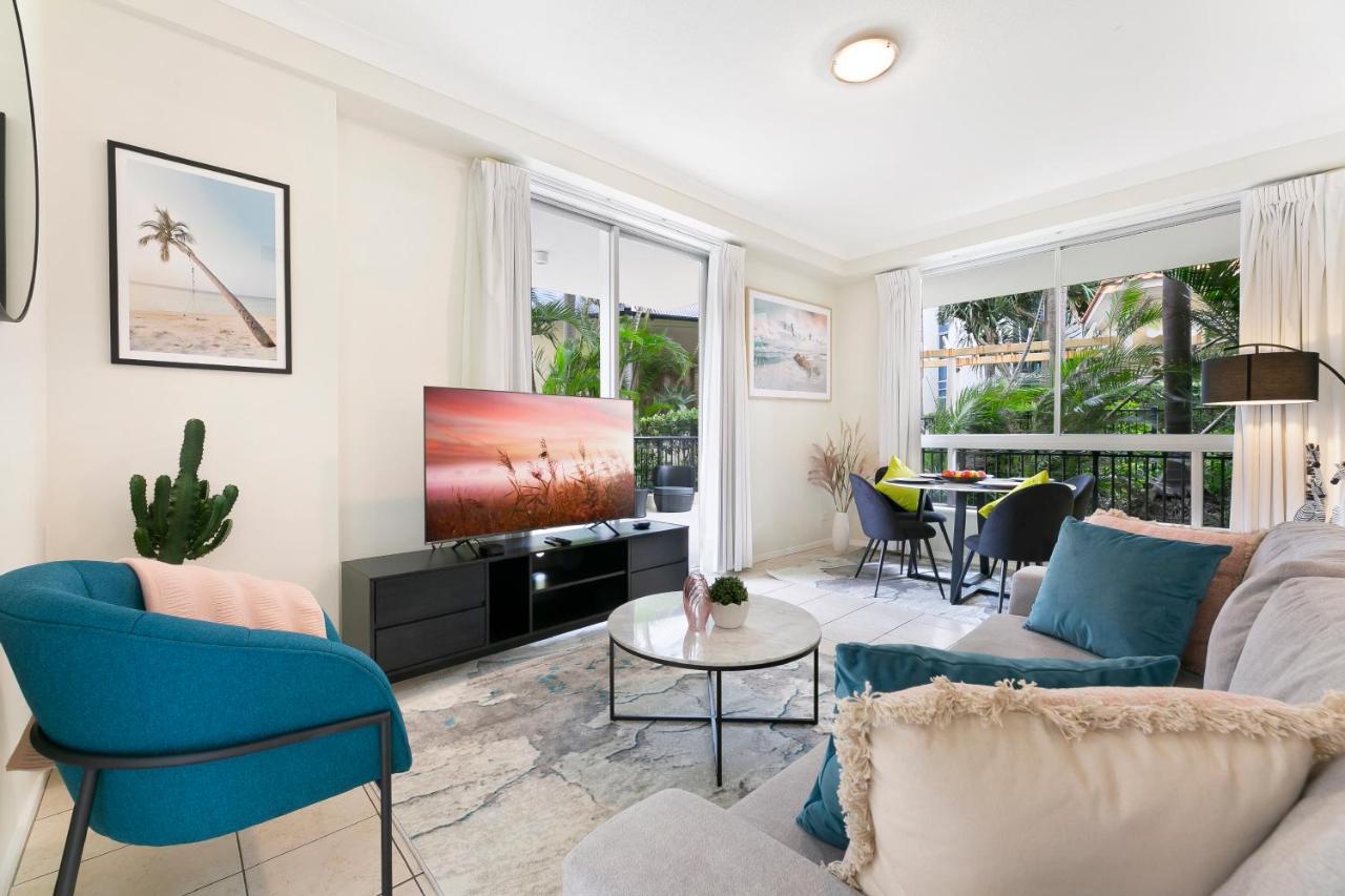 Iconic Chevron Renaissance Private Apartment Gold Coast