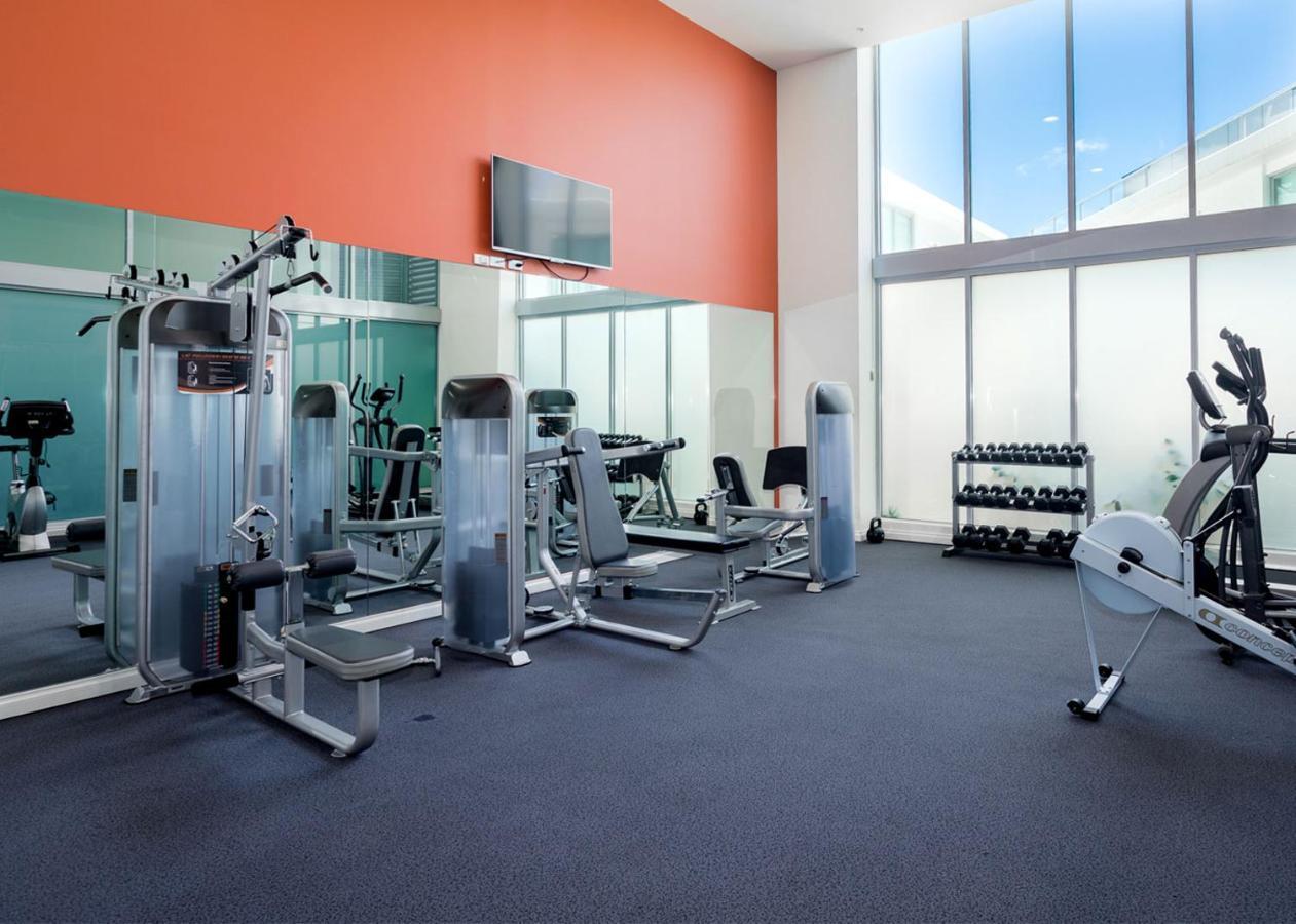 Sophisticated 1 Bedroom Apartment! Gold Coast