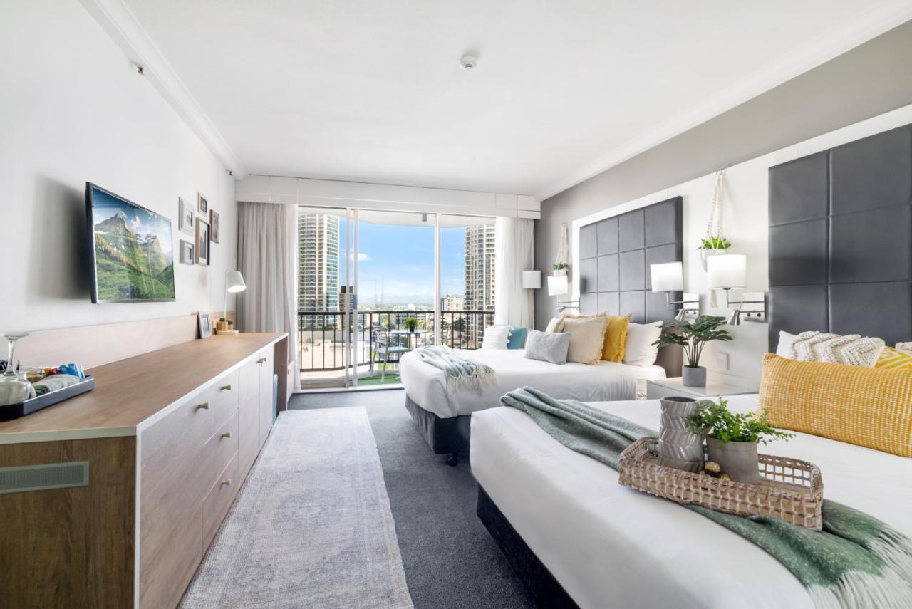 Apartment Gorgeous Studio Right In The Heart Of Surfers *