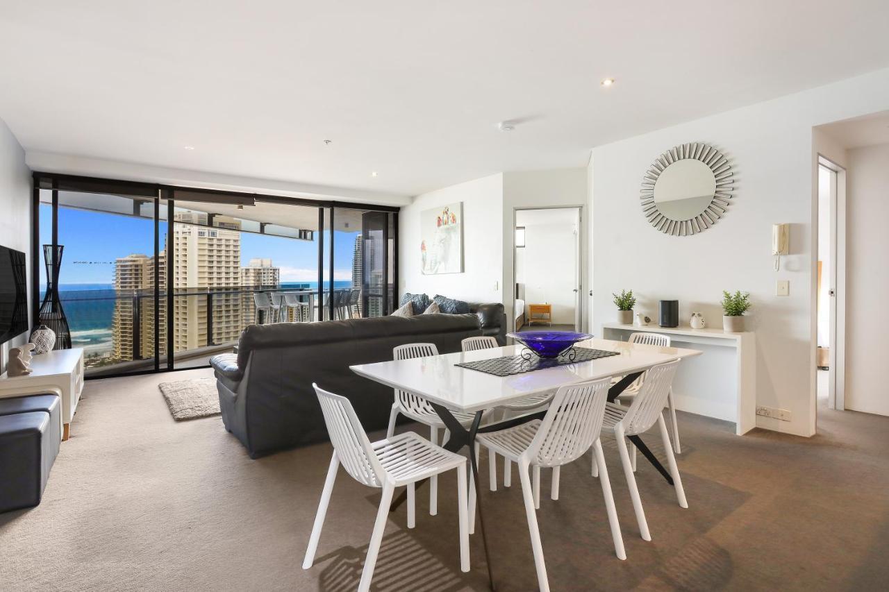 Circle On Cavill 2, 3, 4 & 5 Bedroom Skyhomes & Sub Penthouses By Holidays Apartment