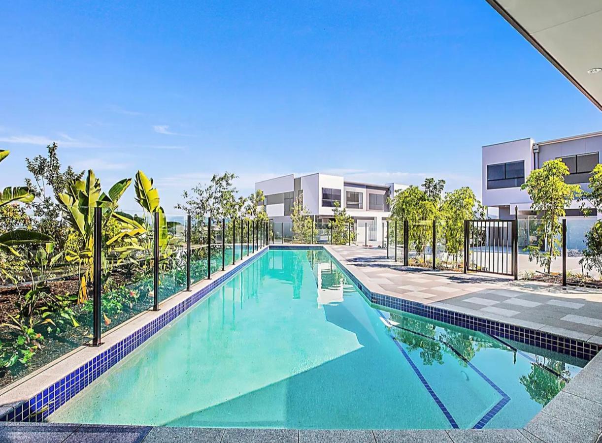 Apartment Luxury Private Queen With Balcony & Bathroom In Shared Panorama *