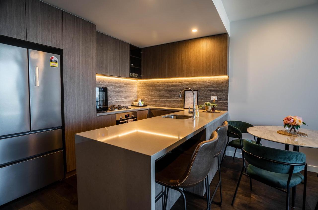 First Class 2 Bedroom Oceanview Luxurious Broadbeach Casino Next To Pacific Fair - Gc48 *