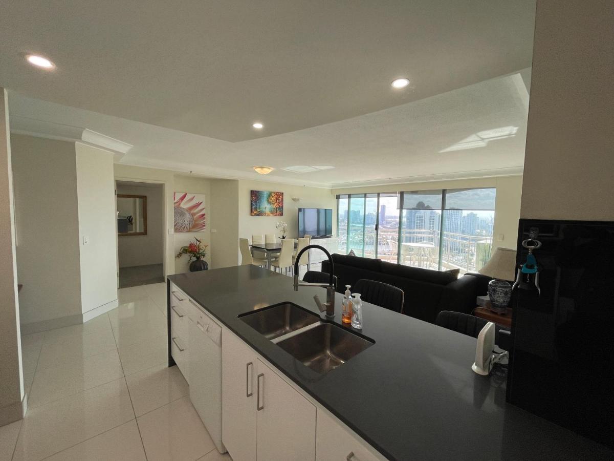Mantra 2 Bed 2 Bath 127m2 With Ocean View