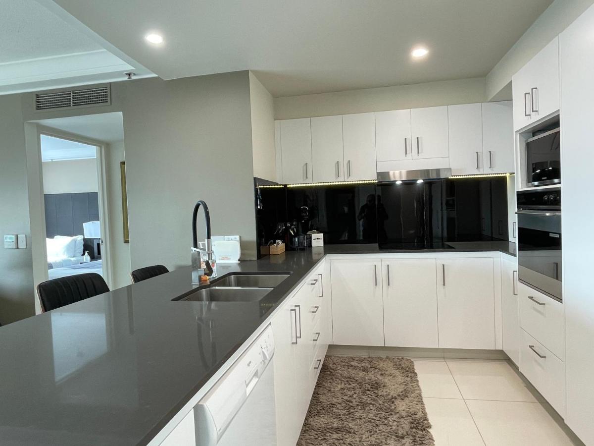 Mantra 2 Bed 2 Bath 127m2 With Ocean View Apartment *