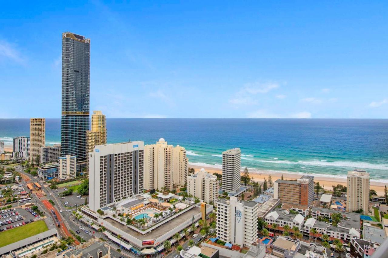 Self Contained At Chevron Renaissance - Privately Managed - Wow Apartment