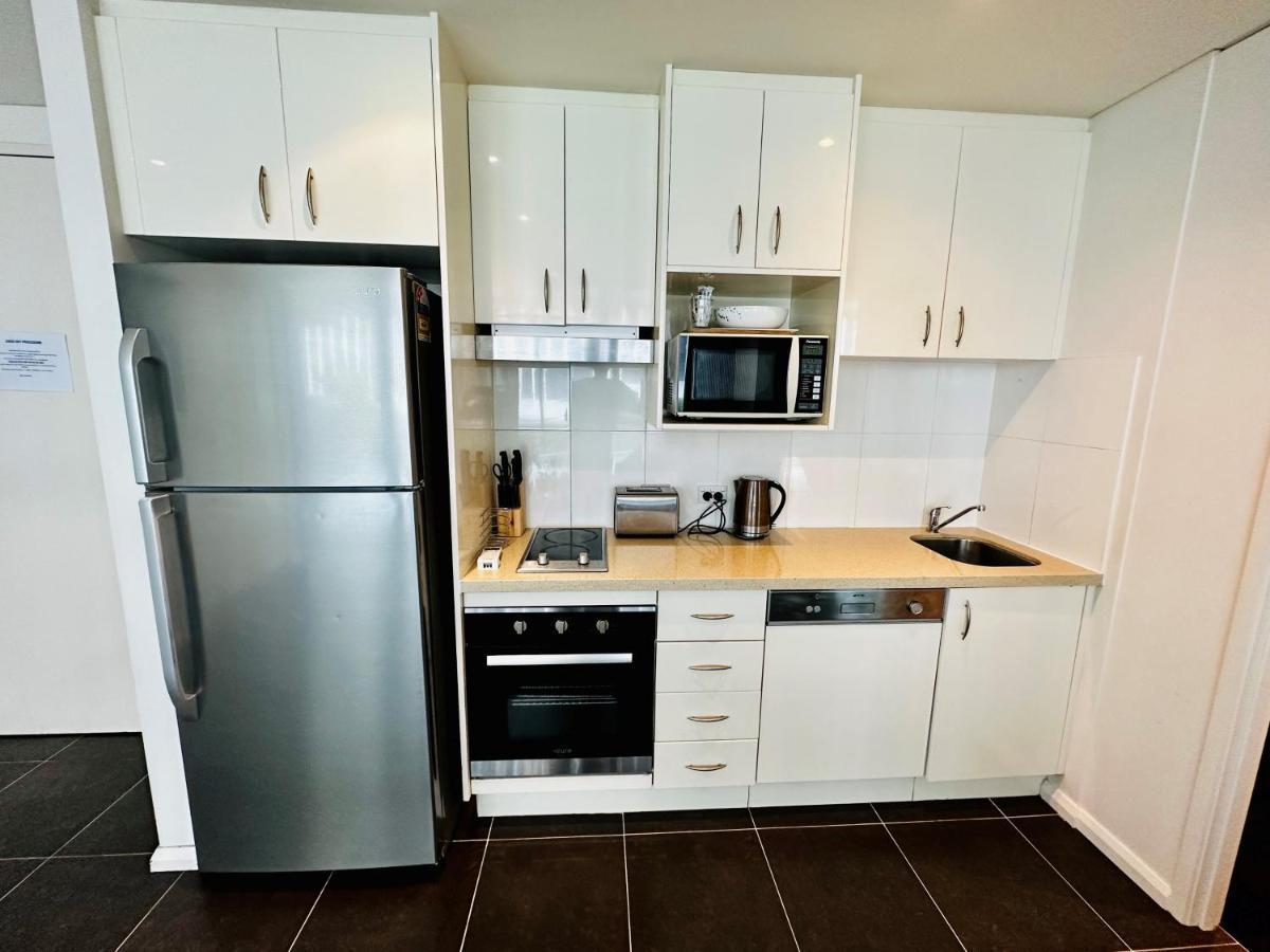 Sophisticated 1 Bedroom Apartment! Apartment Gold Coast