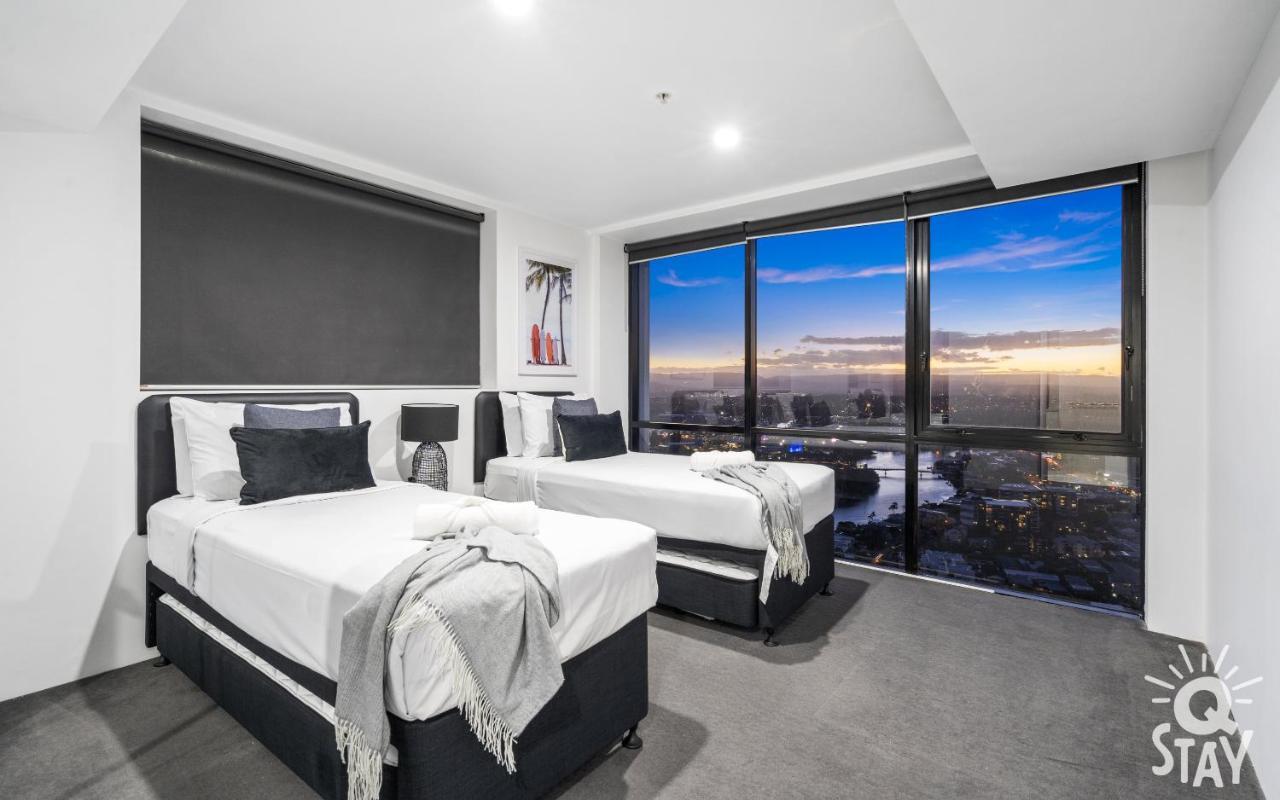 Circle On Cavill Surfers Paradise Mid Week Madness Deal - Q Apartment *
