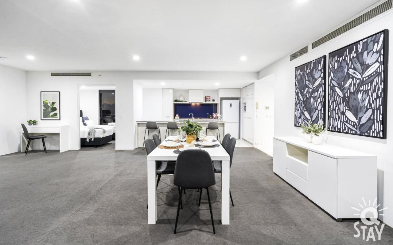 Spectacular Family Kids Free 3 Bedroom Ocean At Circle On Cavill - Q *