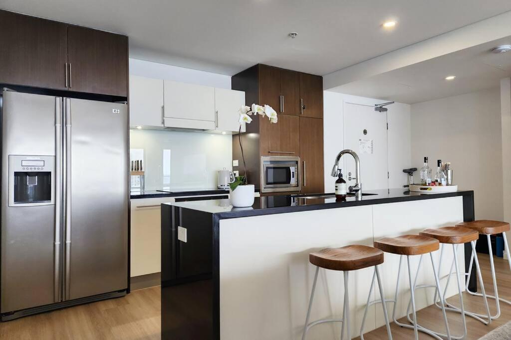 Modern Luxury With Breathtaking Ocean Views Apartment *