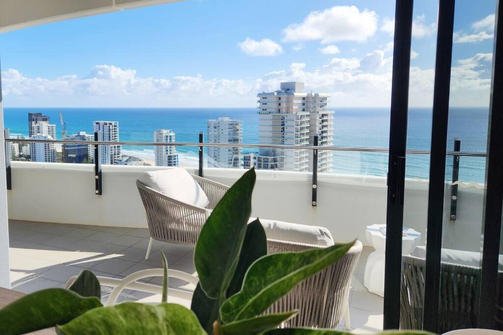 Modern Luxury With Breathtaking Ocean Views Apartment