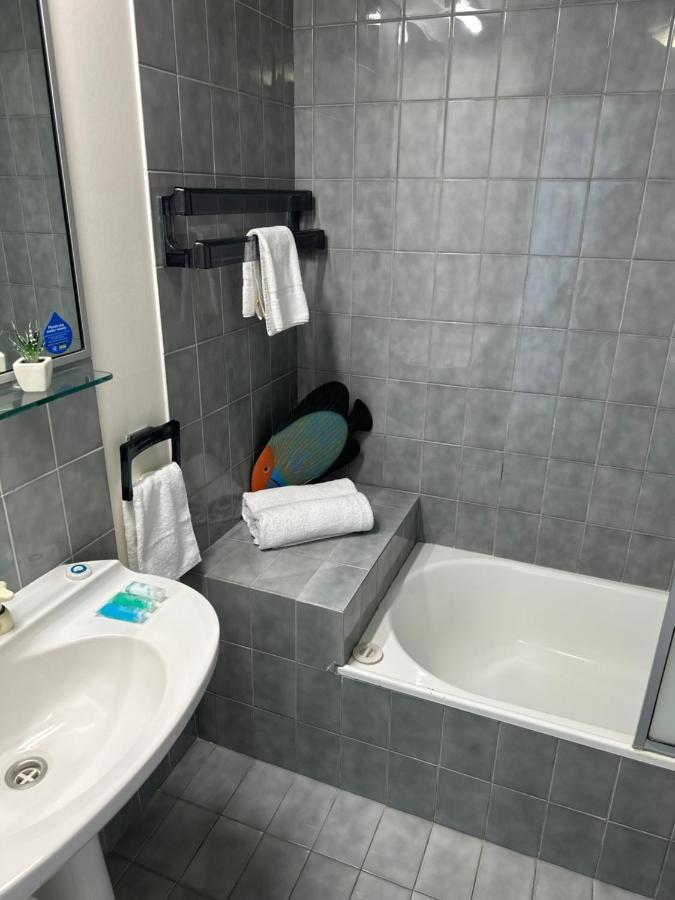 Two Bedroom Ocean View Penthouse At Pelican Sands Apartment Gold Coast