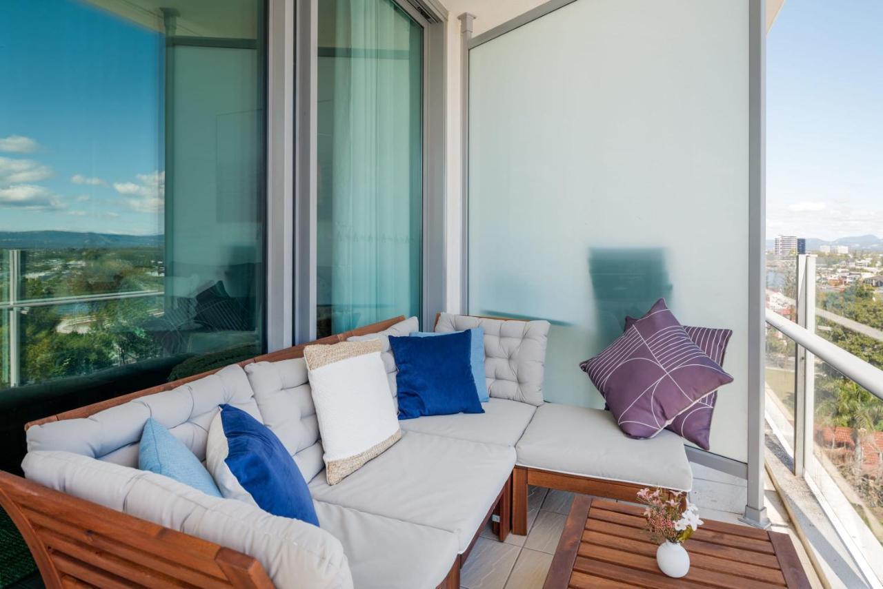 1br Sky Rise Surfers Stunner Gold Coast