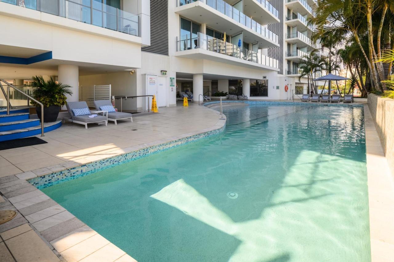 Apartment 1br Sky Rise Surfers Stunner
