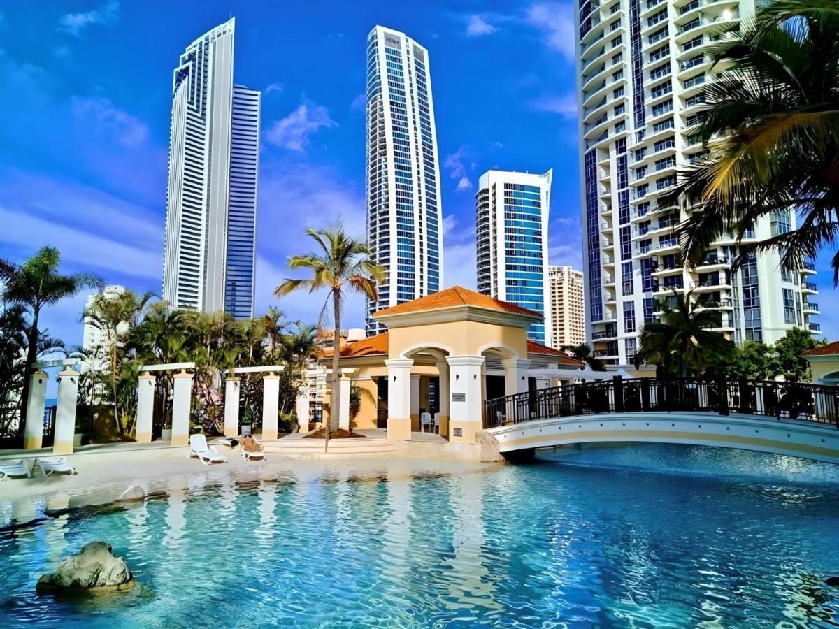 Apartment Iconic Chevron Renaissance Private