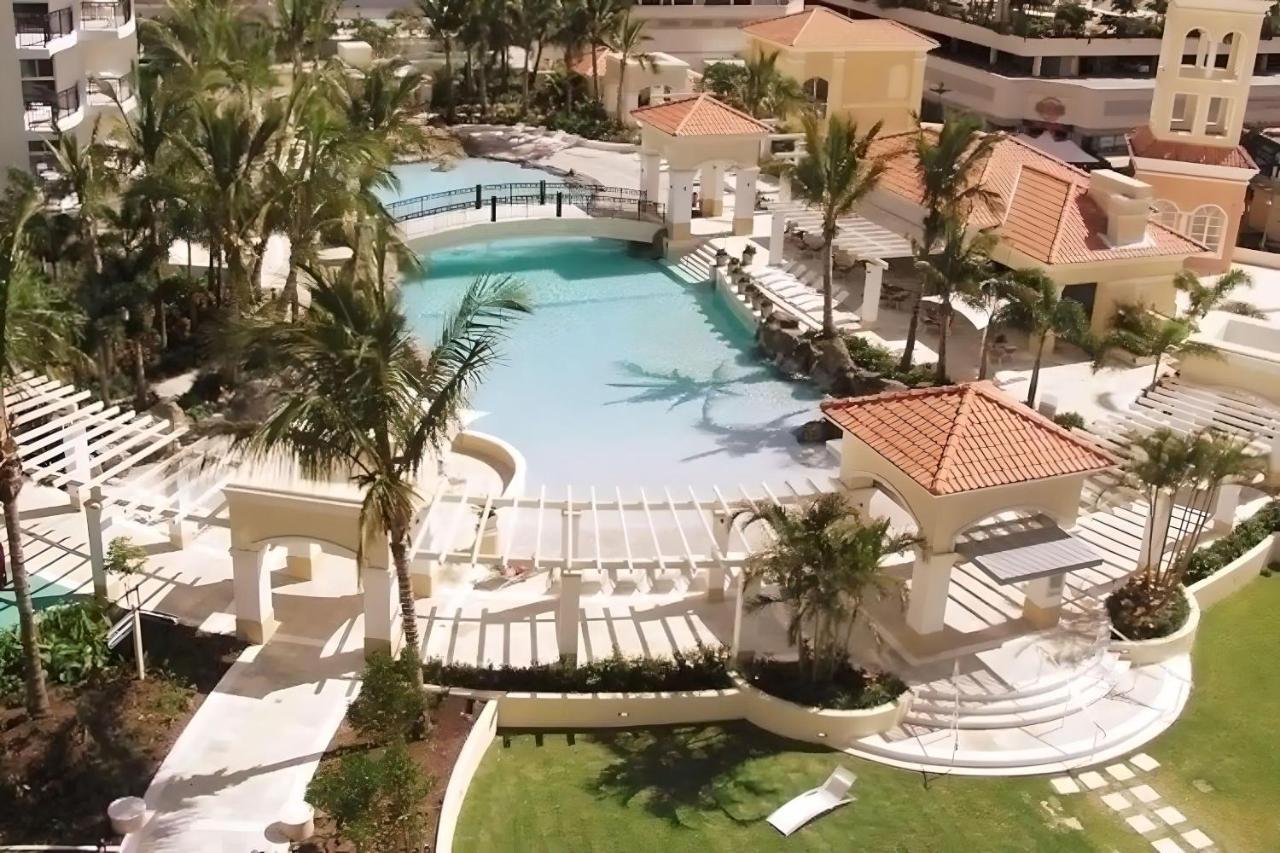 Iconic Chevron Renaissance Private Apartment