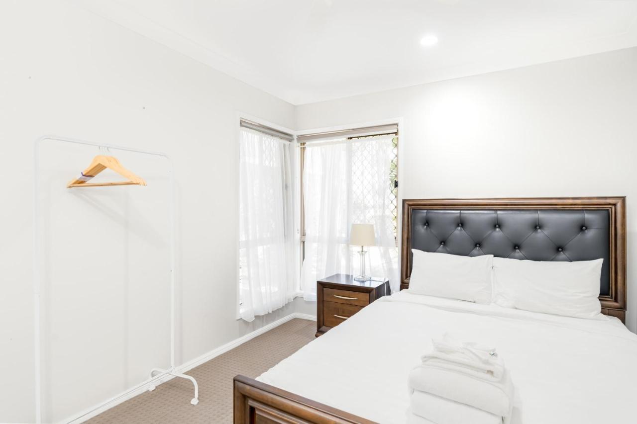 Panarama Waterview! Waterfront Luxury Heave In Gc Holiday home *