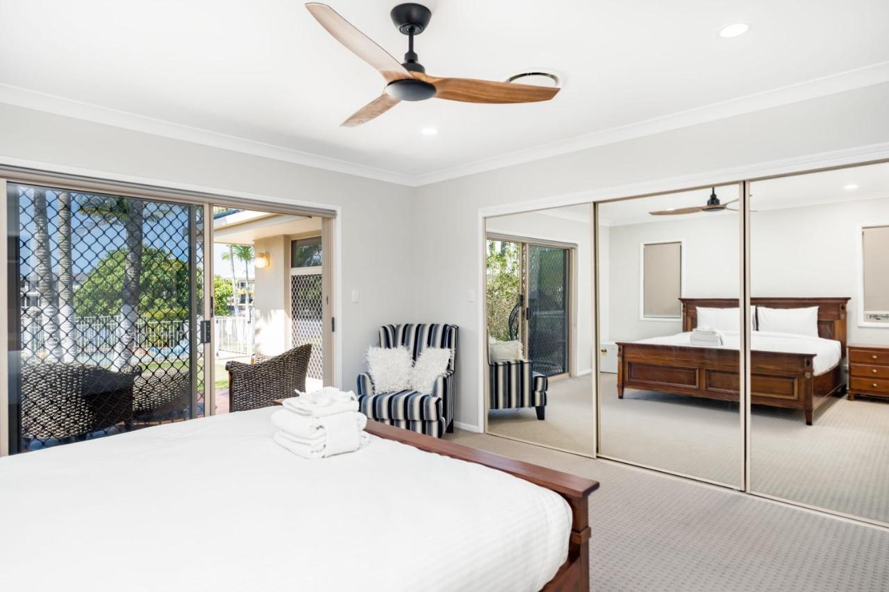 Panarama Waterview! Waterfront Luxury Heave In Gc Holiday home