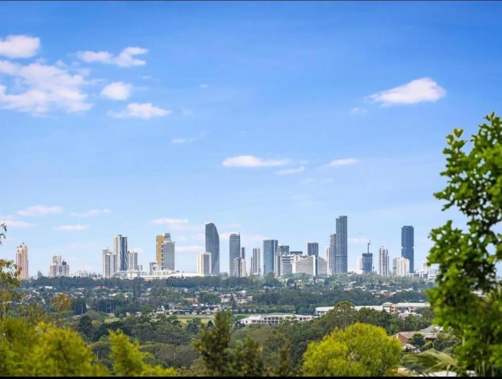 Luxury Private Queen With Balcony & Bathroom In Shared Panorama Gold Coast