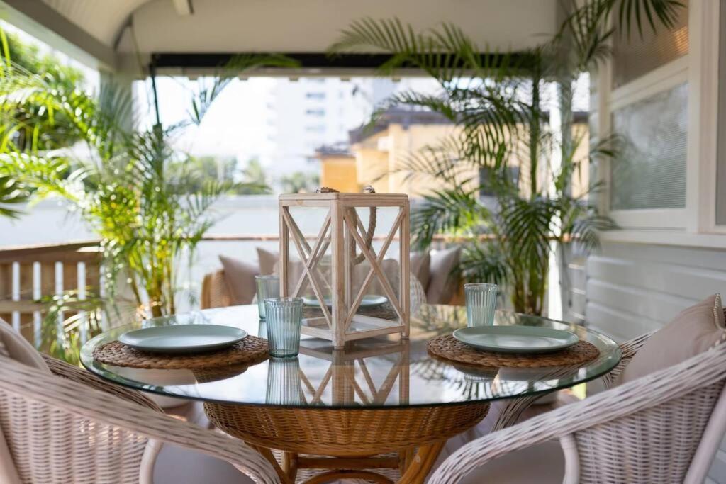 Boho Lux Burleigh Apartment