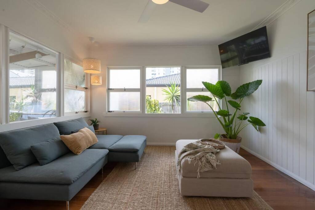 Boho Lux Burleigh Apartment