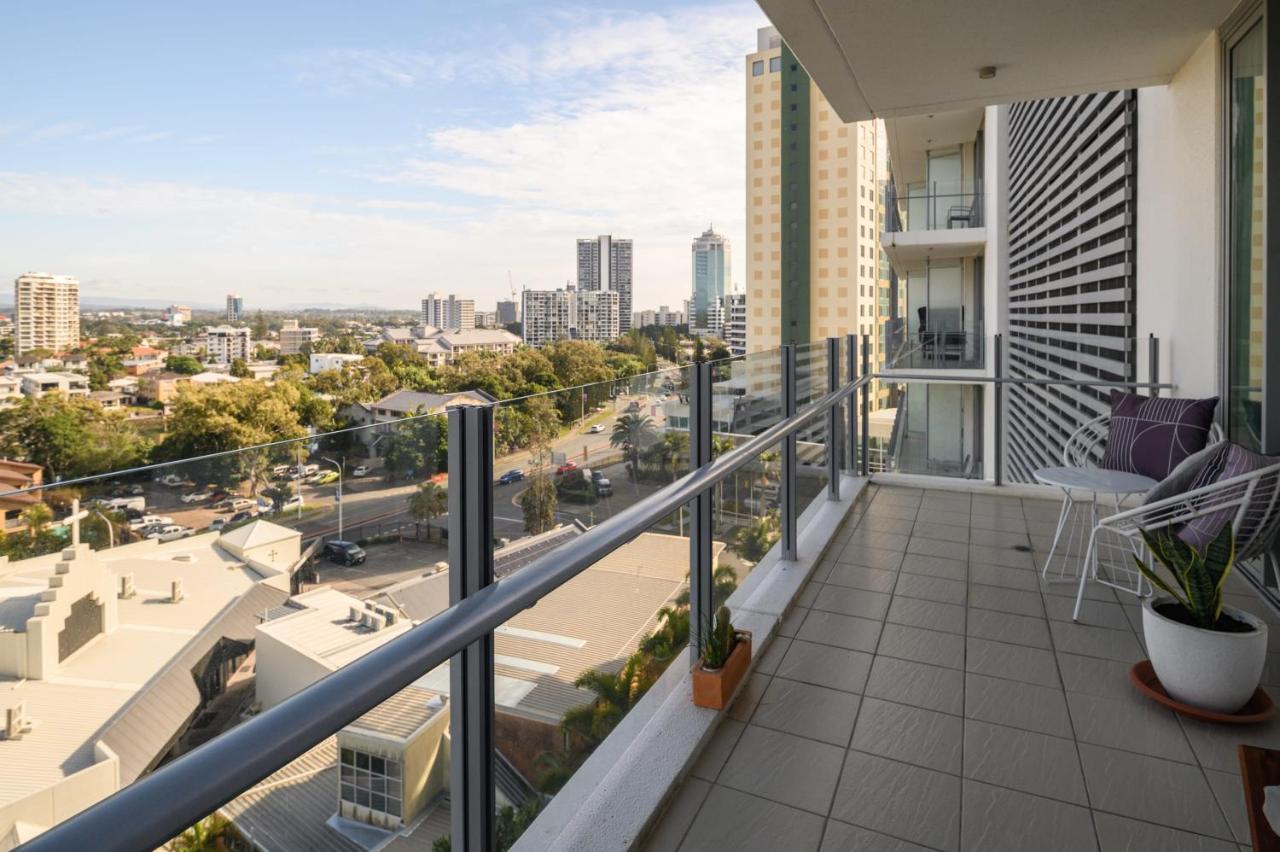 1br Sky Rise Surfers Stunner Apartment Gold Coast