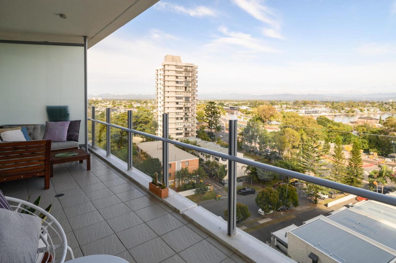 Apartment 1br Sky Rise Surfers Stunner