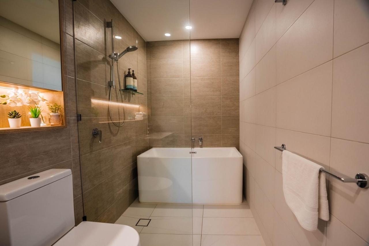 2 Bedroom Luxurious Family Next To Pacific Fair - Broadbeach Gc22 Gold Coast