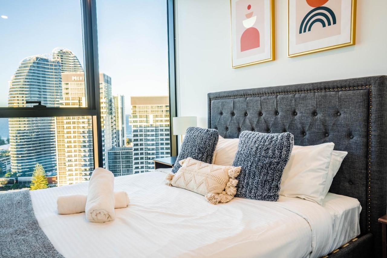 2 Bedroom Luxurious Family Next To Pacific Fair - Broadbeach Gc22 Gold Coast