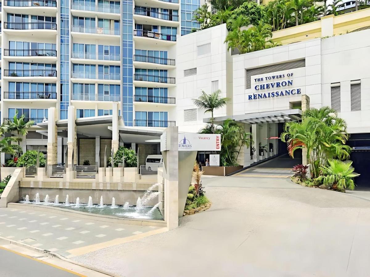 Iconic Chevron Renaissance Private * Gold Coast