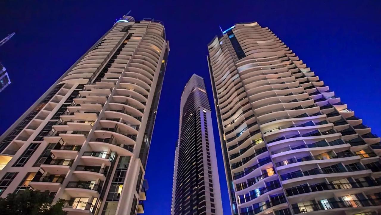 Apartment Iconic Chevron Renaissance Private