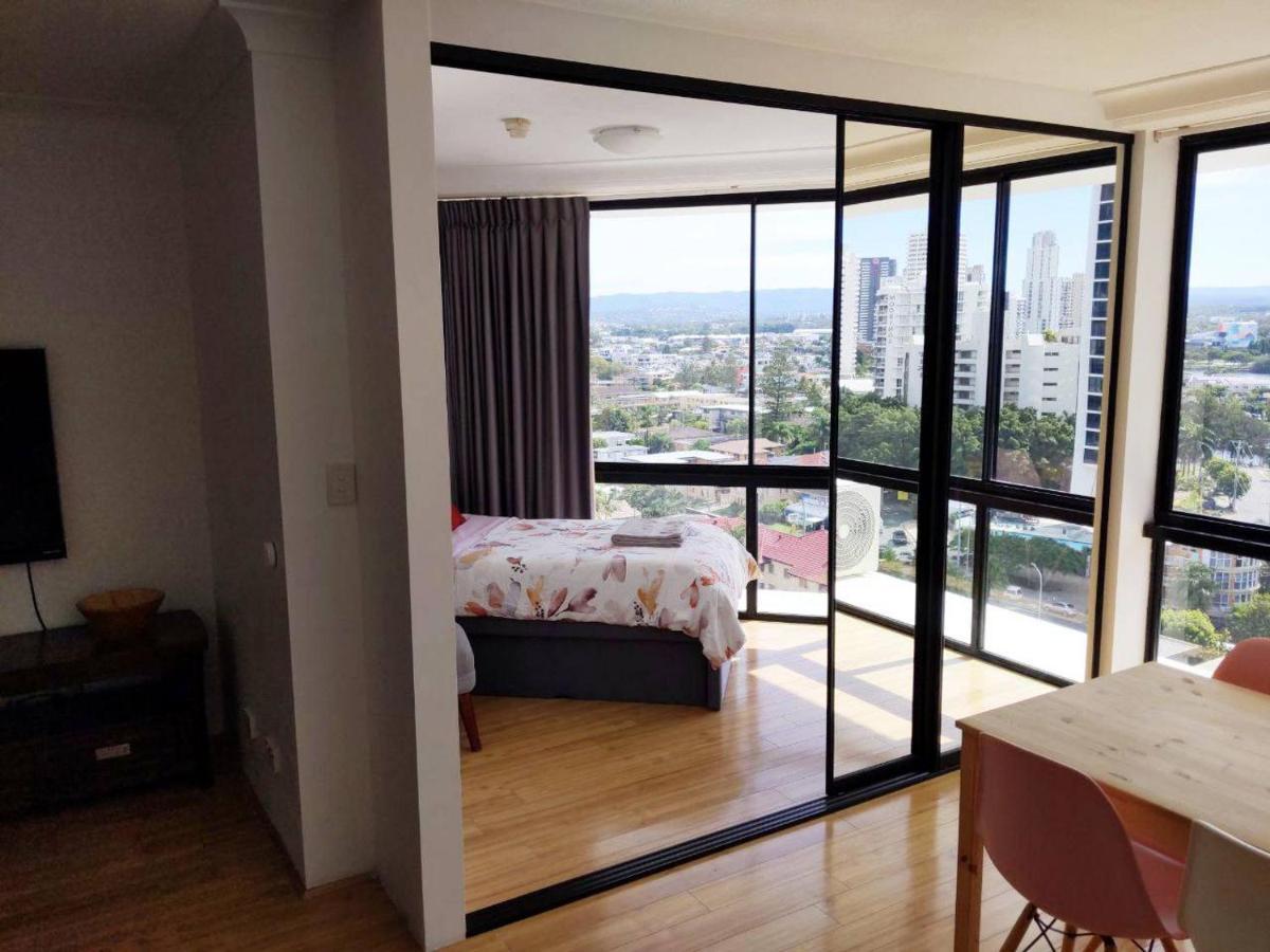 Apartment Large Surfers Paradise With Fantastic Views