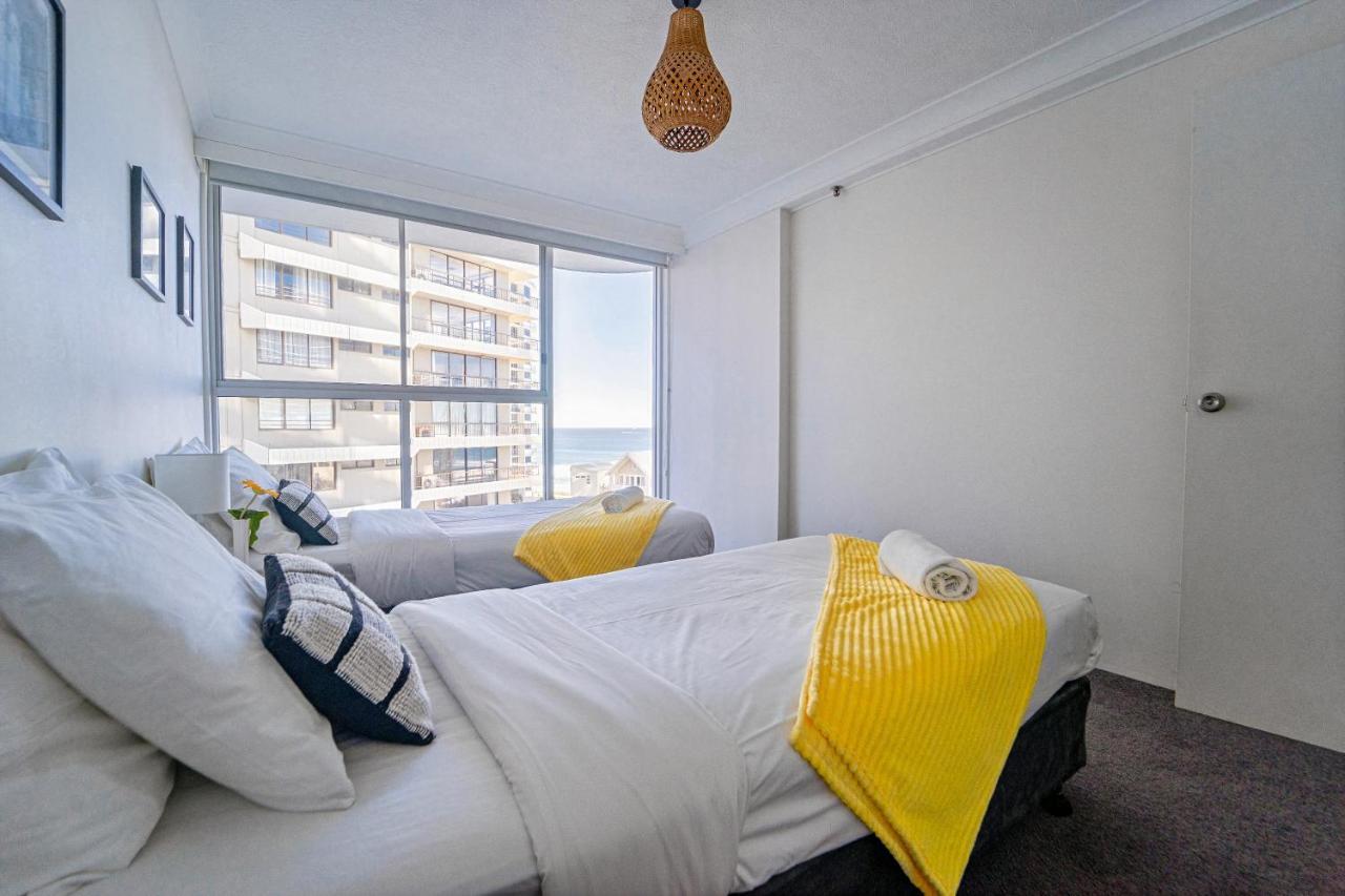 Ocean View 2br Main Beach Getaway Gold Coast