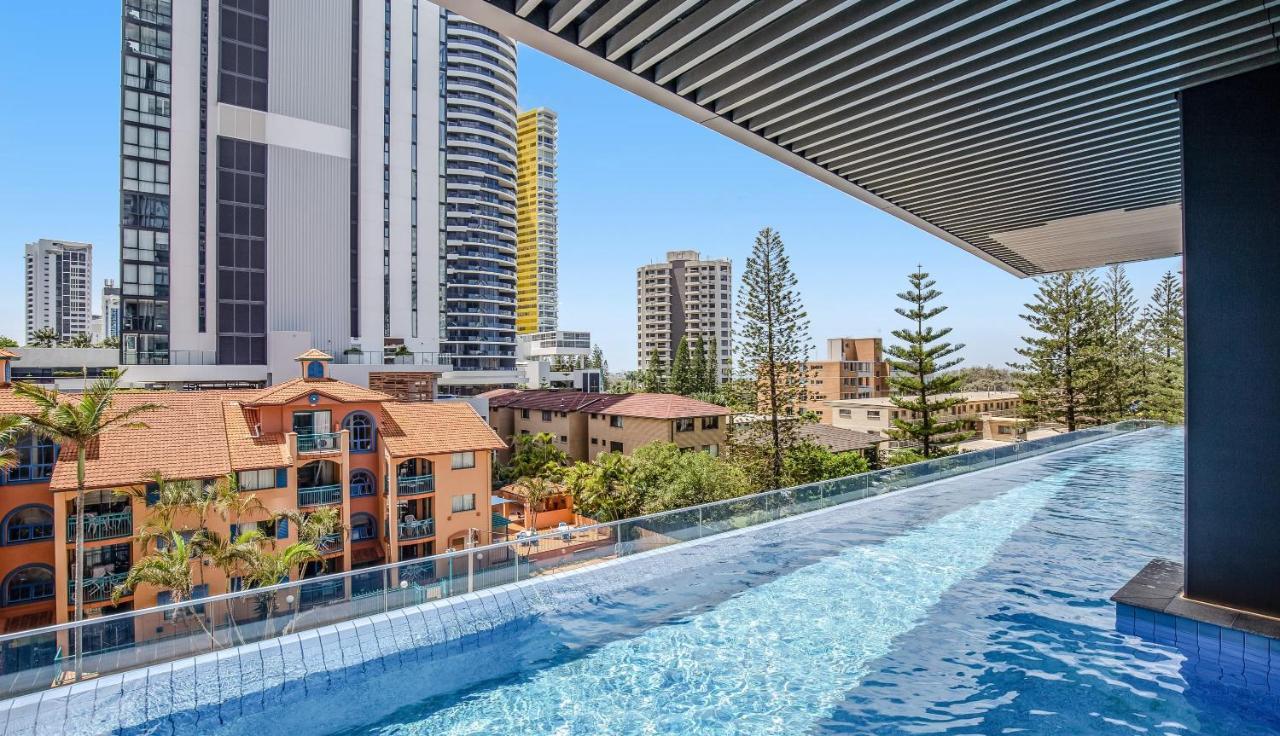 Luxurious Seaside 4br Skyhome With Panoramic Views * Gold Coast