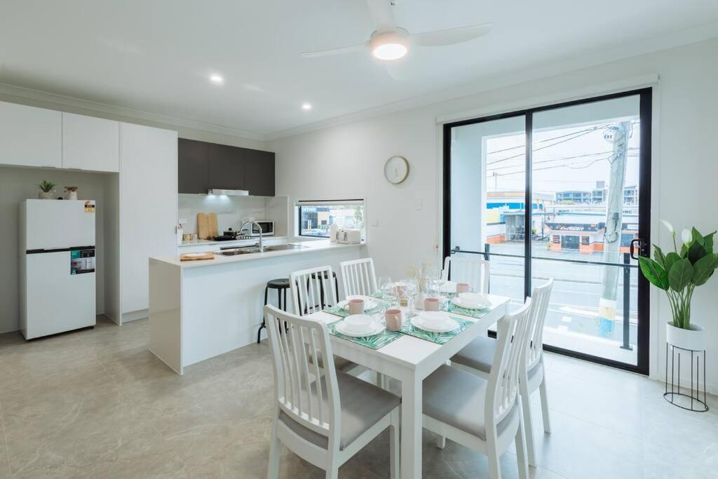 Spacious Modern And Cozy 3bd Townhouse At Great Location Casa de férias