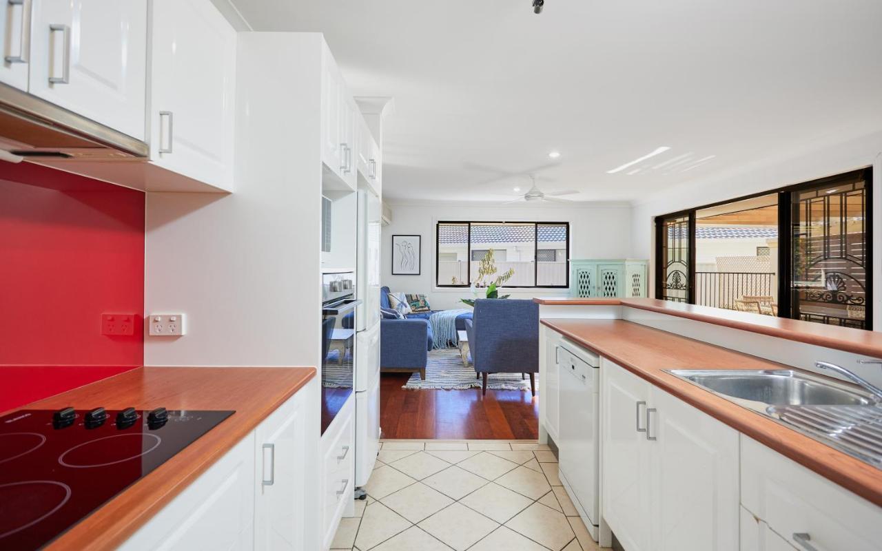Holiday home Large, Light, Dog Friendly 600m To Burleigh