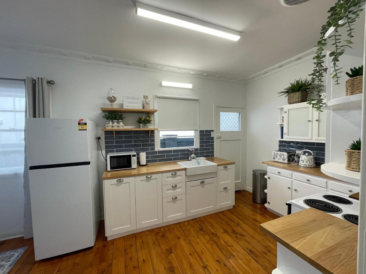 House 100ms To Freshly Renovated New Appliances * Gold Coast