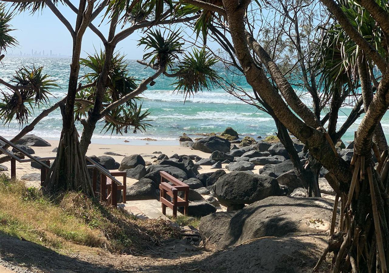 Cooly Coastal Escape Walk To Beach & Shops Gold Coast