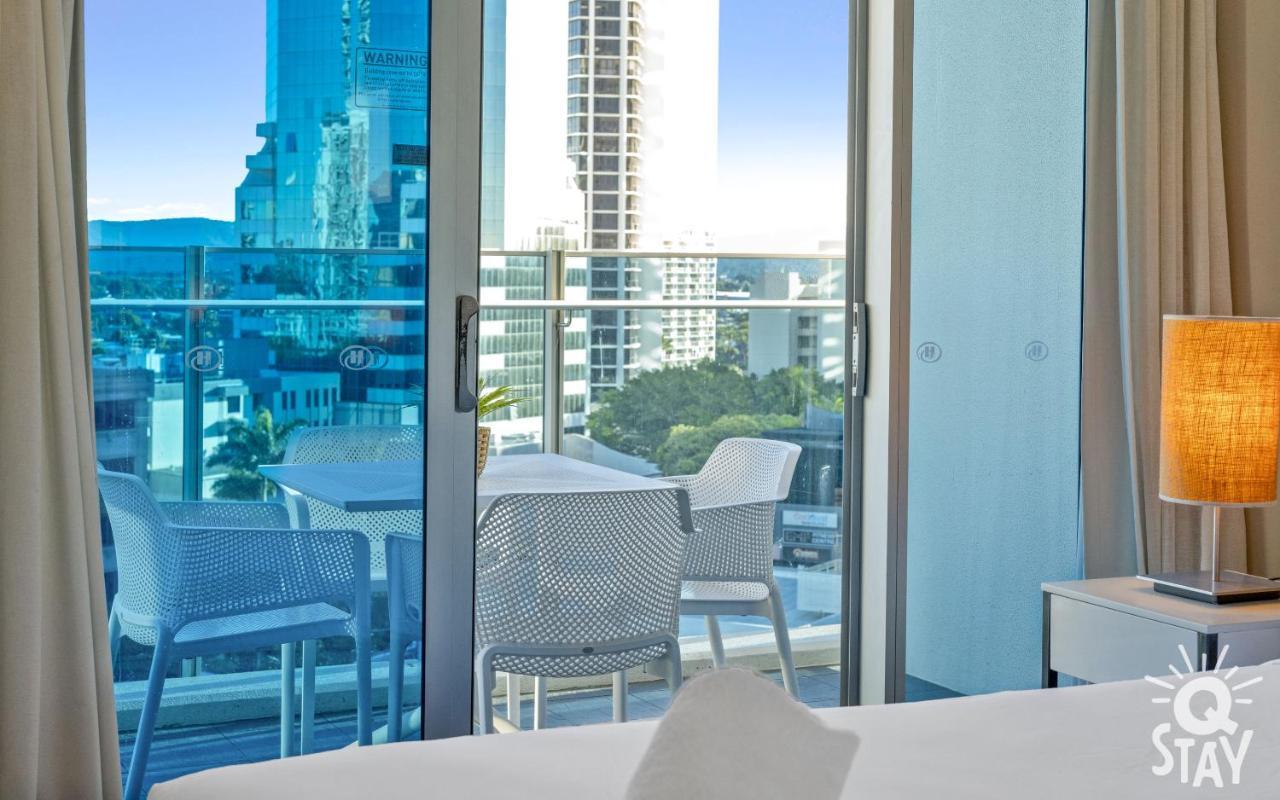 H Residences - Qstay *
